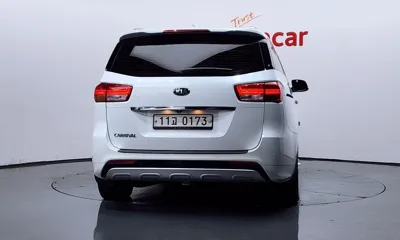 Kia Canival 2017, 117121 км, за 8125.85 USD