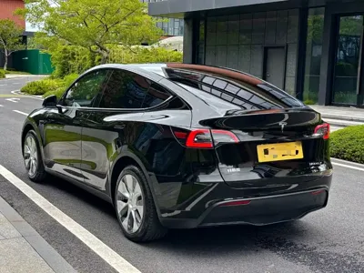 Tesla Model Y 2023, 64300 км, за 22424.52 USD