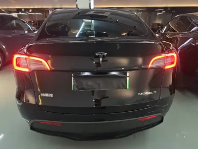 Tesla Model Y 2023, 64300 км, за 22488.01 USD - фото 6