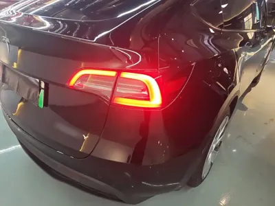 Tesla Model Y 2023, 64300 км, за 22488.01 USD - фото 8