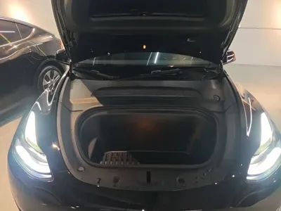 Tesla Model Y 2023, 64300 км, за 22488.01 USD - фото 20