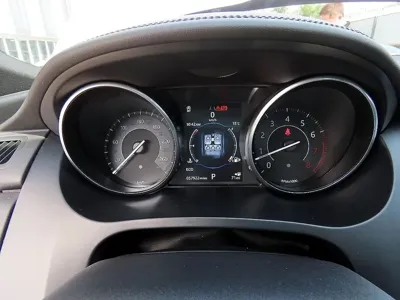 Jaguar E-Pace 2018, 93205 км, за 9185.67 USD - фото 9