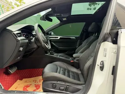 Volkswagen CC 2022, 48000 км, за 17346.9 USD