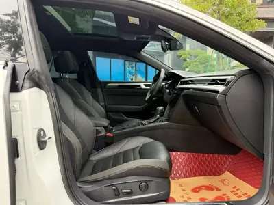 Volkswagen CC 2022, 48000 км, за 17346.9 USD - фото 6