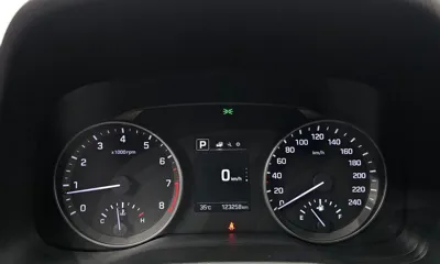 Hyundai Avante 2018, 123258 км, за 6695.55 USD - фото 8