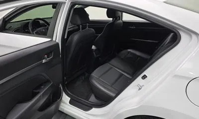 Hyundai Avante 2018, 123258 км, за 6695.55 USD - фото 11
