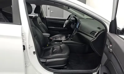 Hyundai Avante 2018, 123258 км, за 6695.55 USD - фото 12