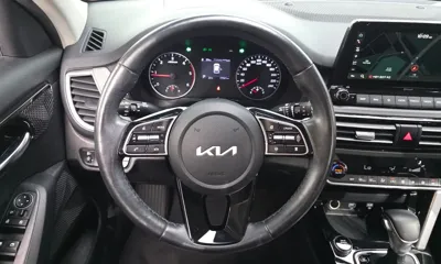 Kia Seltos 2022, 77531 км, за 10737.77 USD - фото 15