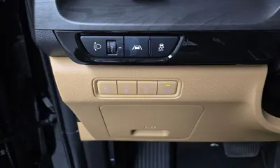 Kia Canival 2023, 49625 км, за 17395.3 USD - фото 27