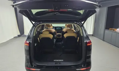 Kia Canival 2023, 49625 км, за 17395.3 USD - фото 32
