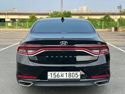 Hyundai Grandeur 2018, 87500 км, за 9051.24 USD