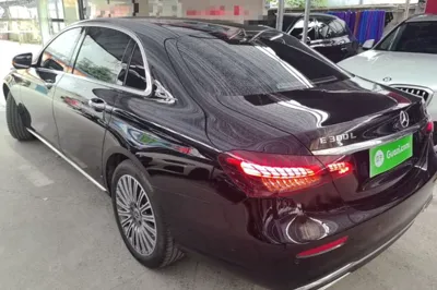 Mercedes-Benz E-Class 2023, 26900 км, за 44827 USD