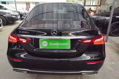 Mercedes-Benz E-Class 2023, 26900 км, за 44827 USD