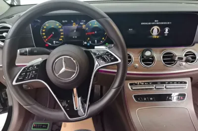 Mercedes-Benz E-Class 2023, 26900 км, за 44827 USD - фото 12