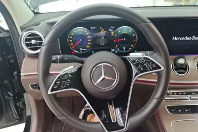 Mercedes-Benz E-Class 2023, 26900 км, за 44827 USD - фото 13