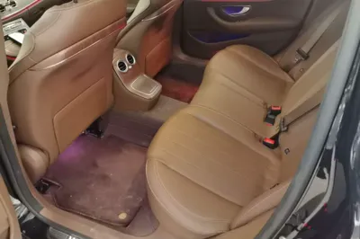 Mercedes-Benz E-Class 2023, 26900 км, за 44827 USD - фото 20
