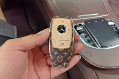 Mercedes-Benz E-Class 2023, 26900 км, за 44827 USD - фото 23