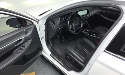 Hyundai Sonata 2022, 81509 км, за 15309.45 USD - фото 11