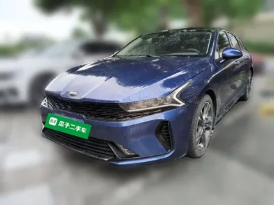 Kia K5 · 2020 год