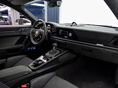 Porsche 911 2026, 2000 км, за 976522.14 USD - фото 25