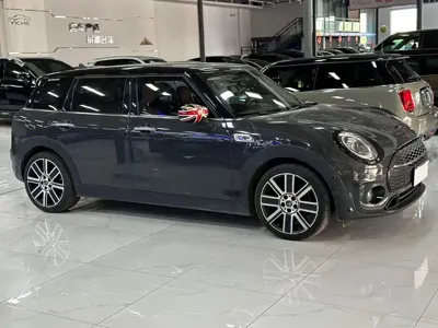 MINI Mini Clubman 2020, 77000 км, за 17313.73 USD