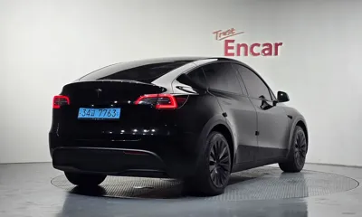 Tesla Model Y 2024, 56706 км, за 27153.73 USD