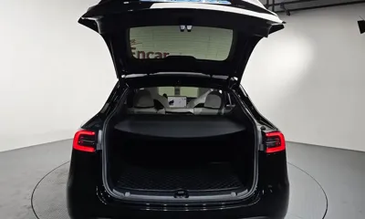 Tesla Model Y 2024, 56706 км, за 27153.73 USD - фото 18