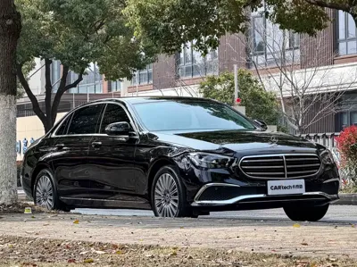 Mercedes-Benz E-Class 2022, 40000 км, за 42644.59 USD