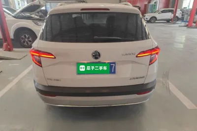 Skoda Karoq 2018, 80900 км, за 9759 USD