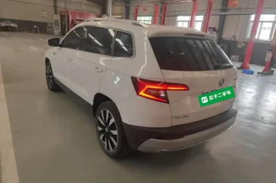 Skoda Karoq 2018, 80900 км, за 9759 USD