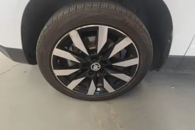 Skoda Karoq 2018, 80900 км, за 9759 USD - фото 10