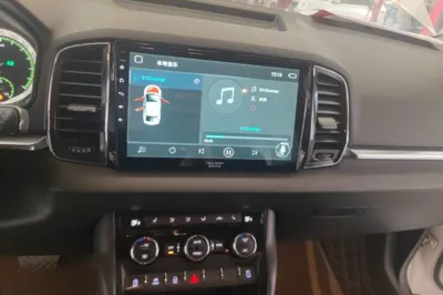 Skoda Karoq 2018, 80900 км, за 9759 USD - фото 15