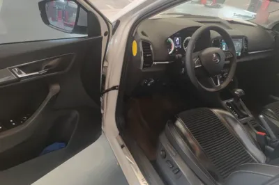 Skoda Karoq 2018, 80900 км, за 9759 USD - фото 18