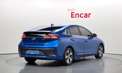 Hyundai Ioniq 2017, 121508 км, за 7100.98 USD