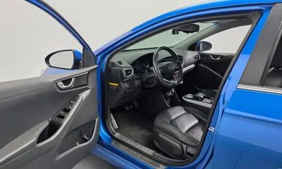 Hyundai Ioniq 2017, 121508 км, за 7097.74 USD - фото 10
