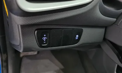 Hyundai Ioniq 2017, 121508 км, за 7097.74 USD - фото 28