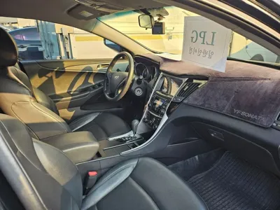 Hyundai Sonata 2010, 177500 км, за 1916.98 USD