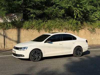 Volkswagen Jetta · 2013 год