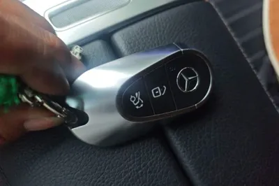 Mercedes-Benz C-Class 2022, 71600 км, за 24587 USD - фото 20