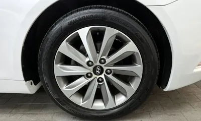 Hyundai Sonata 2013, 115986 км, за 3640.38 USD - фото 5