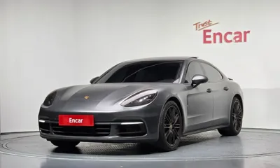 Porsche Panamera · 2018 год