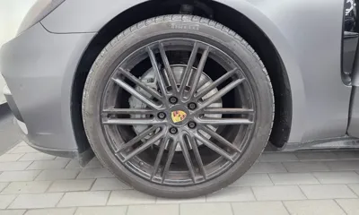 Porsche Panamera 2018, 100172 км, за 40817.77 USD