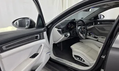 Porsche Panamera 2018, 100172 км, за 40817.77 USD - фото 10