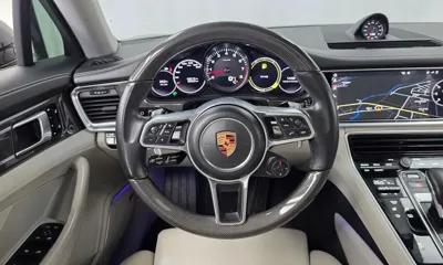 Porsche Panamera 2018, 100172 км, за 40817.77 USD - фото 13