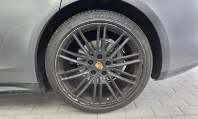 Porsche Panamera 2018, 100172 км, за 40817.77 USD - фото 21