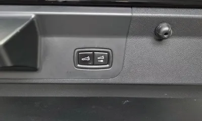 Porsche Panamera 2018, 100172 км, за 40817.77 USD - фото 28