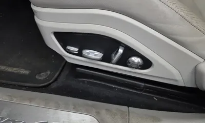 Porsche Panamera 2018, 100172 км, за 40817.77 USD - фото 31