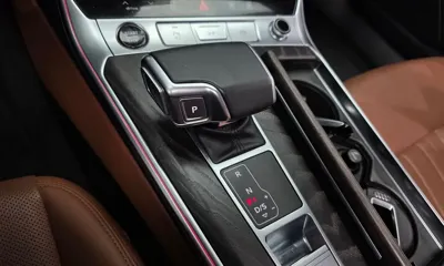 Audi A6 2023, 56070 км, за 24944.2 USD - фото 9
