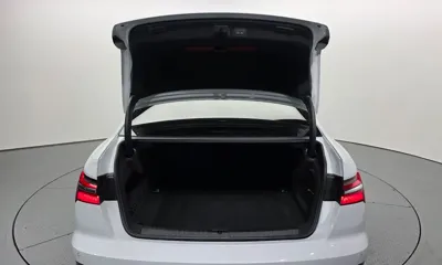 Audi A6 2023, 56070 км, за 24944.2 USD - фото 20
