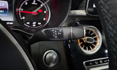 Mercedes-Benz GLC-Class 2018, 142261 км, за 16307.53 USD - фото 9